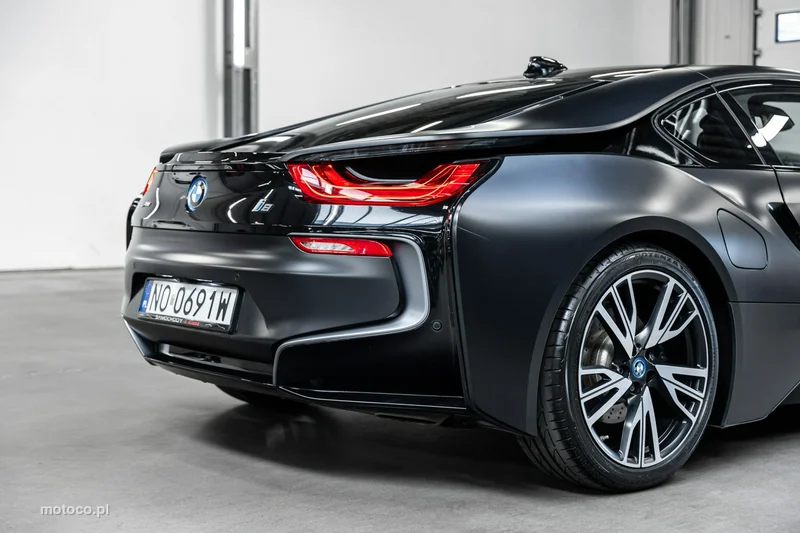 BMW i8 19