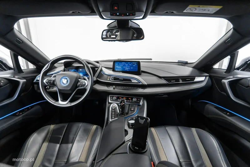 BMW i8 26