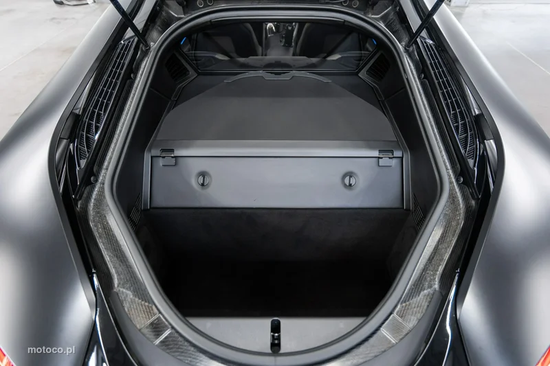 BMW i8 27