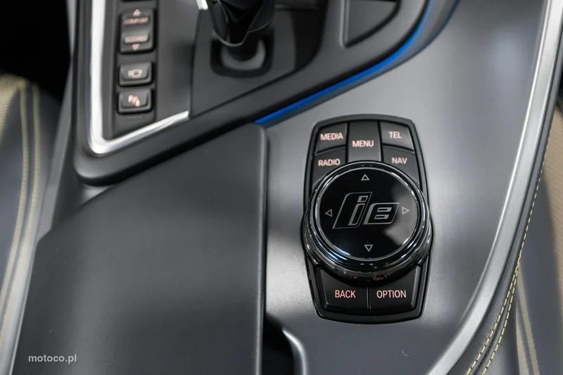 BMW i8 29