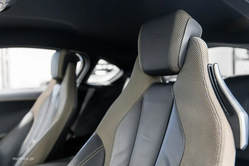 BMW i8 33