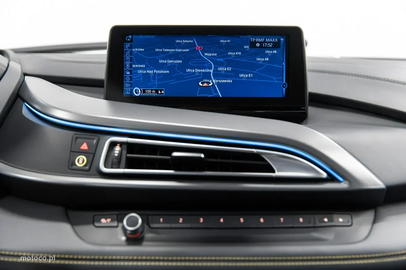 BMW i8 35