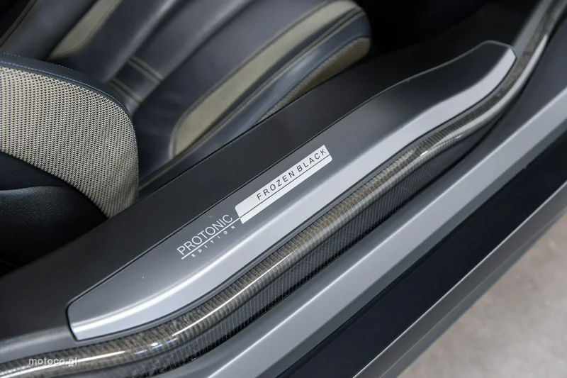 BMW i8 36