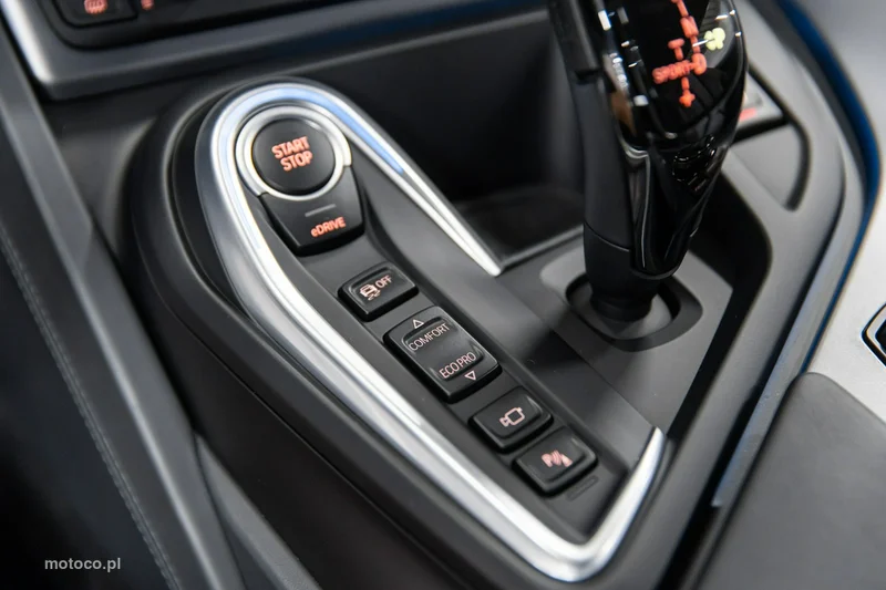 BMW i8 70