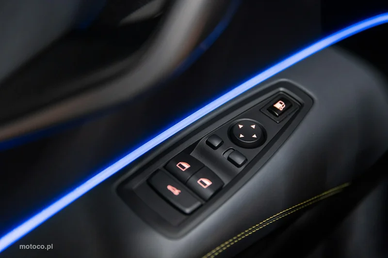 BMW i8 71