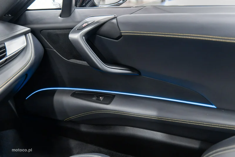 BMW i8 72