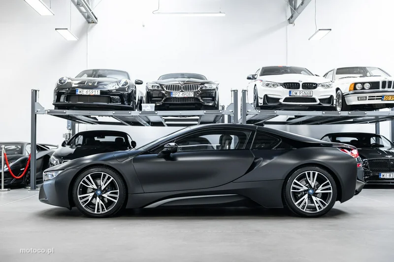 BMW i8 10