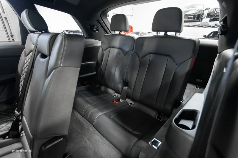 Audi SQ7 29