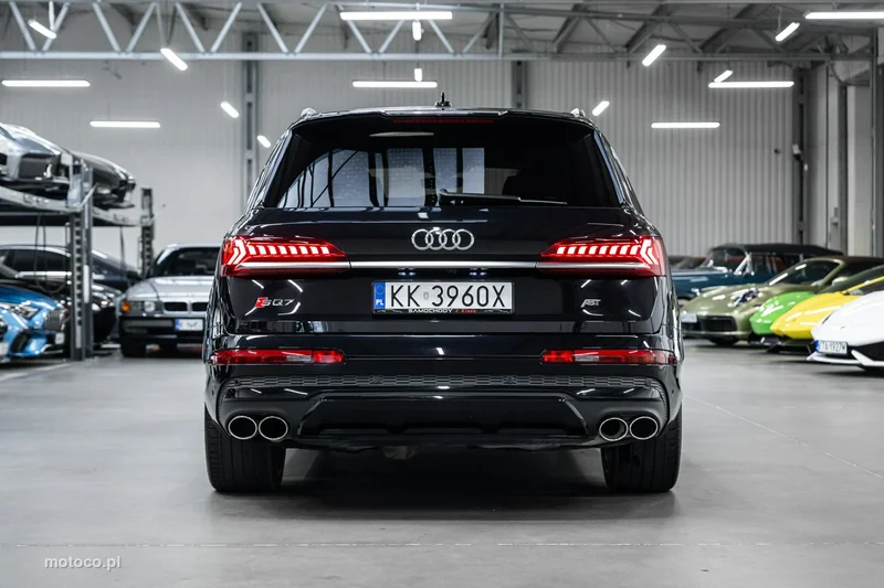 Audi SQ7 6