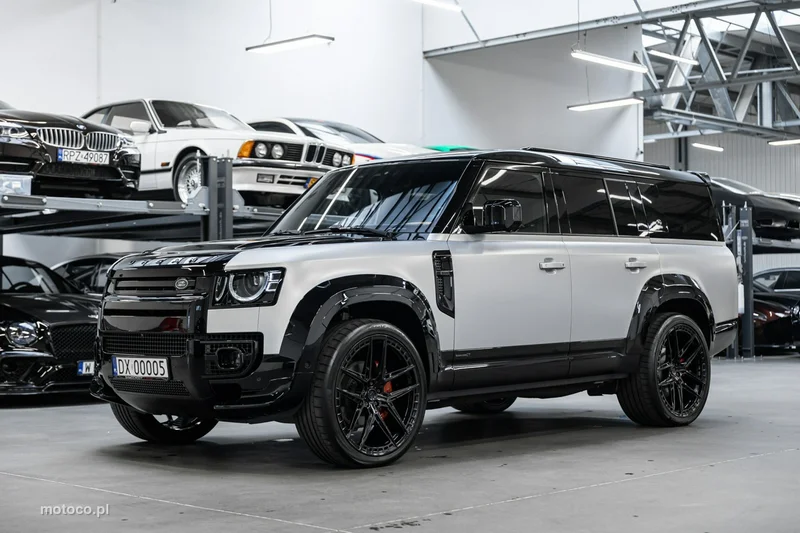Land Rover Defender 41