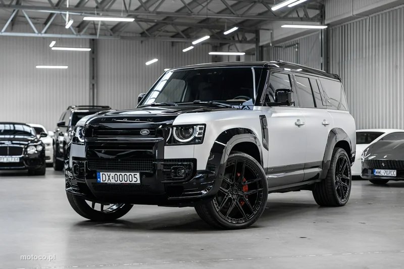 Land Rover Defender 42