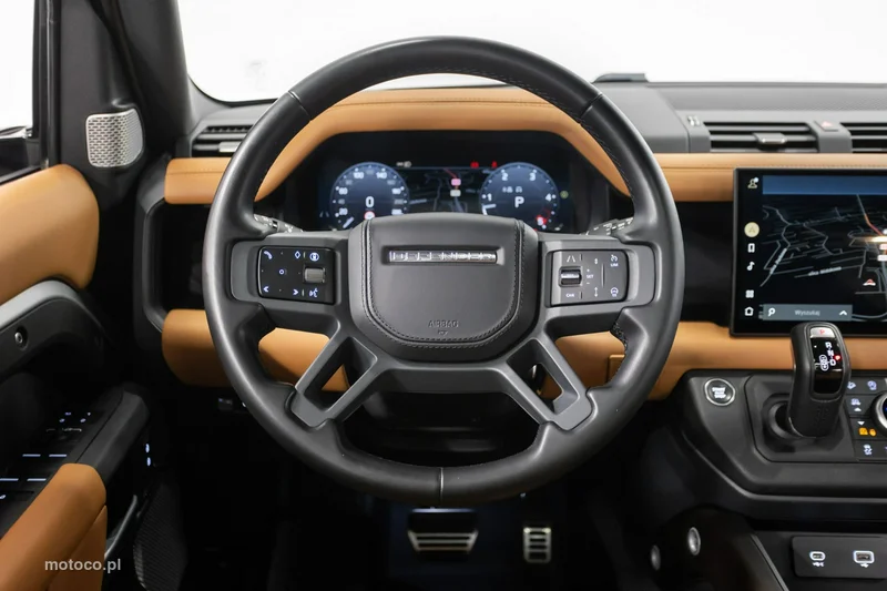Land Rover Defender 59
