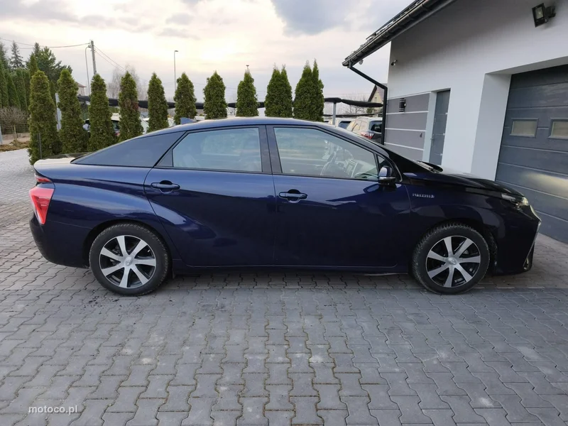 Toyota Mirai 4