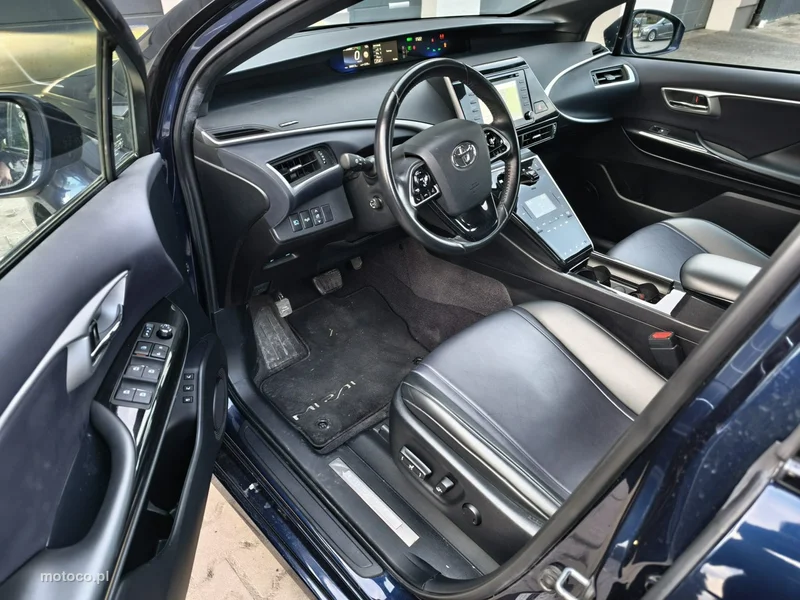 Toyota Mirai 9