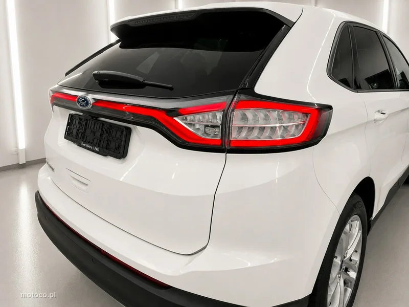 Ford Edge 8