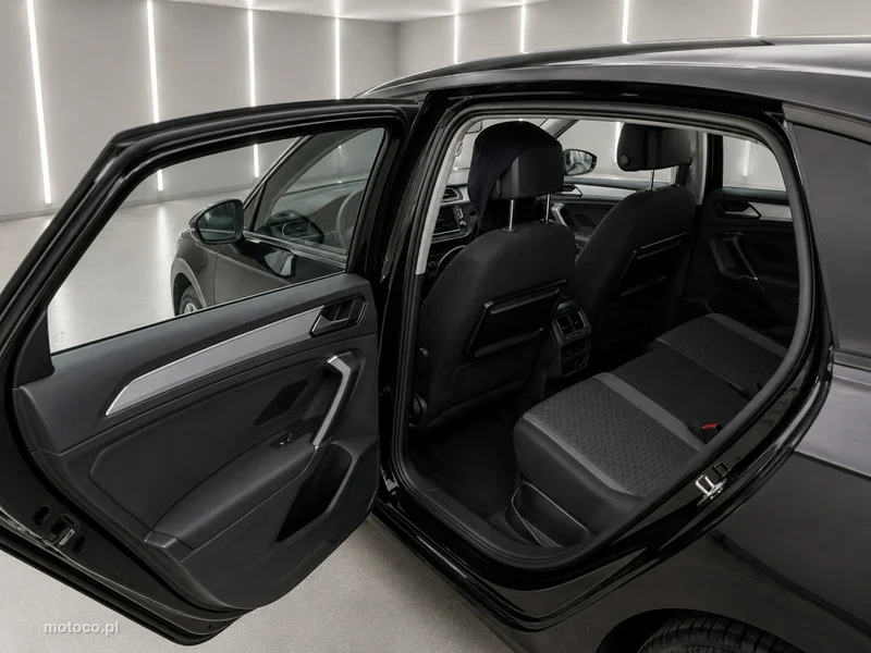 Volkswagen Tiguan AD 16
