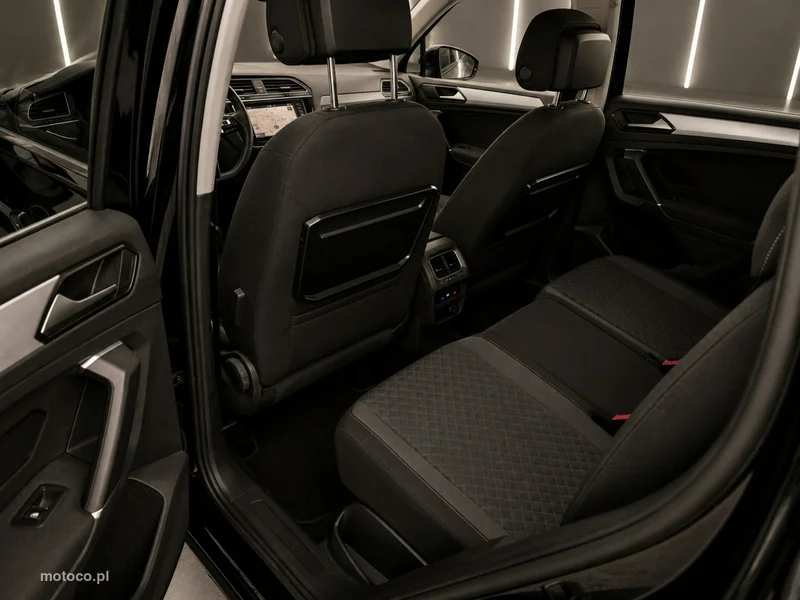 Volkswagen Tiguan AD 10