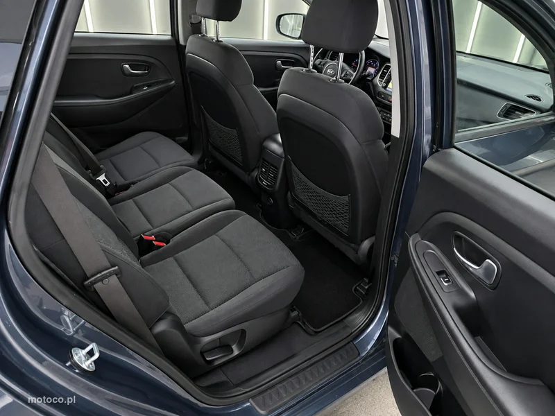Kia Carens 13