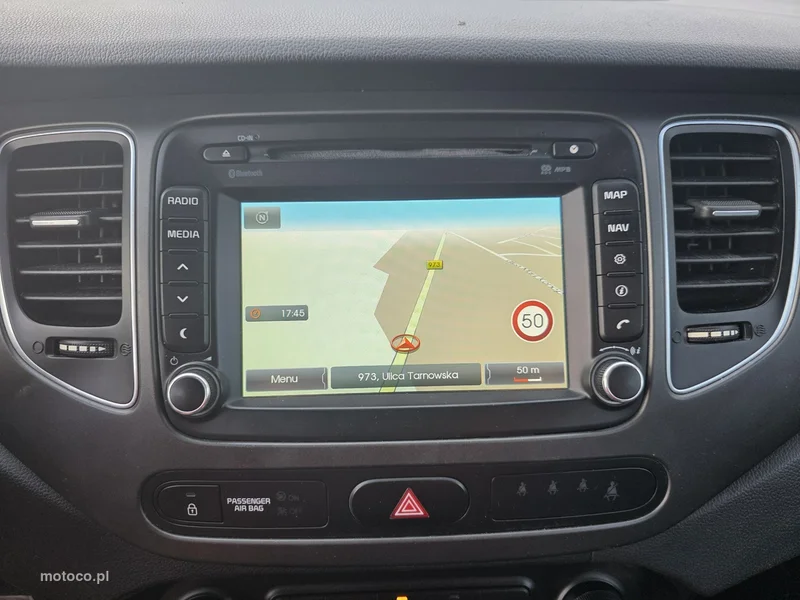 Kia Carens 15