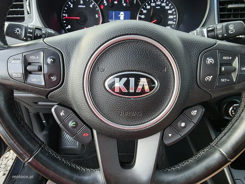 Kia Carens 16