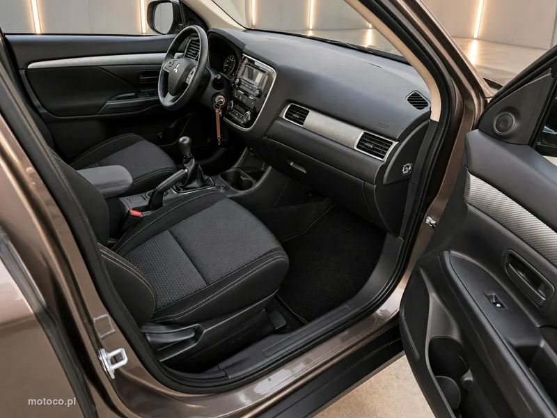 Mitsubishi Outlander 10