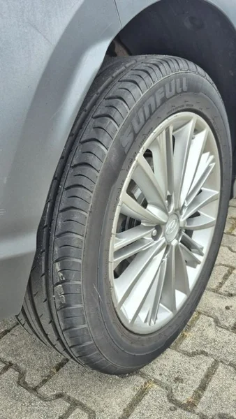 Hyundai KONA 29