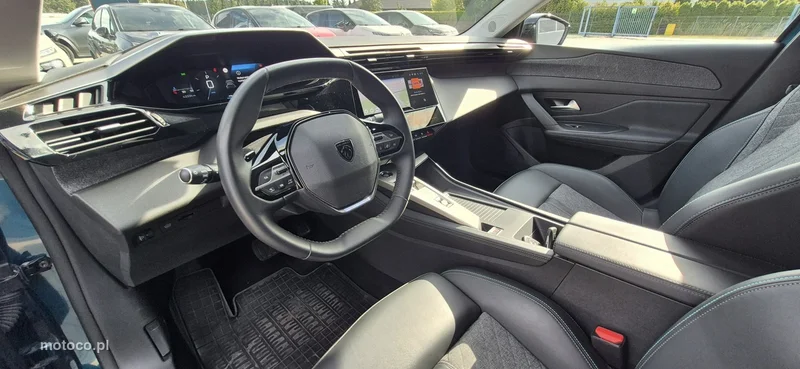 Peugeot 408 17