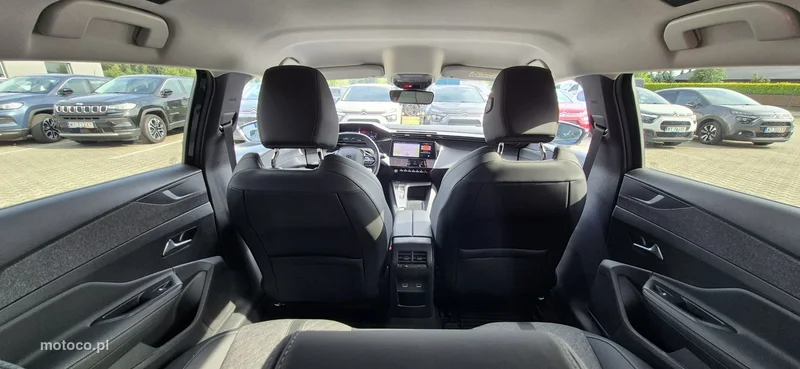 Peugeot 408 23