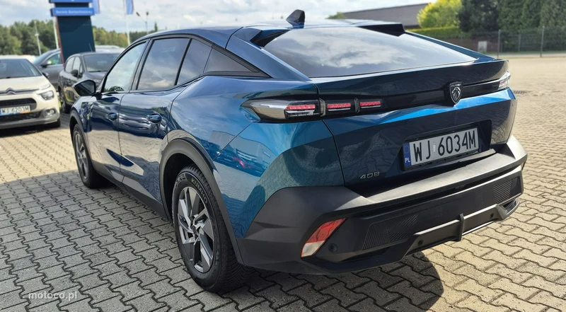 Peugeot 408 7