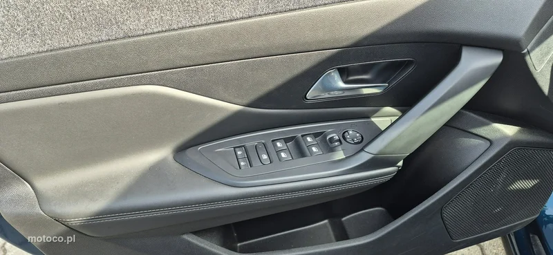 Peugeot 408 9