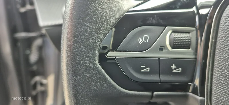 Peugeot 208 12