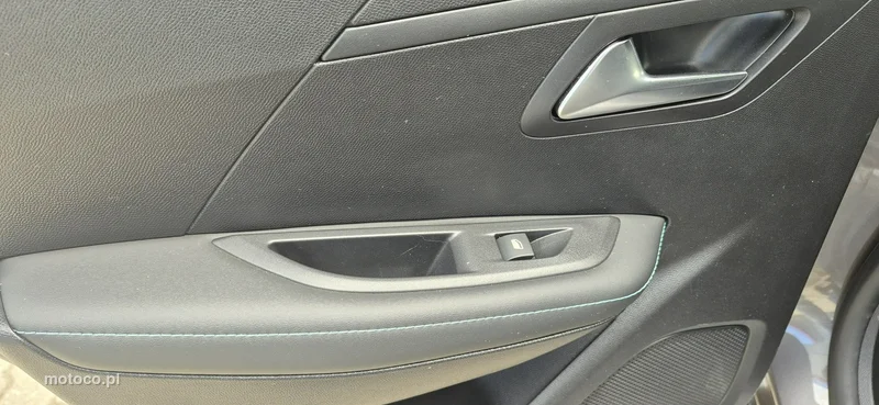 Peugeot 208 21