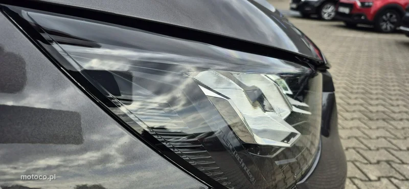 Peugeot 208 30