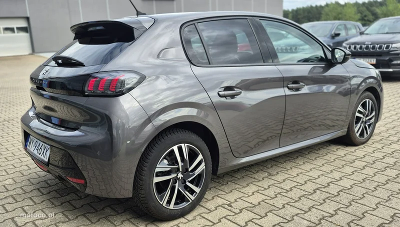 Peugeot 208 5
