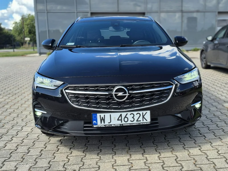 Opel Insignia Sports Tourer 2