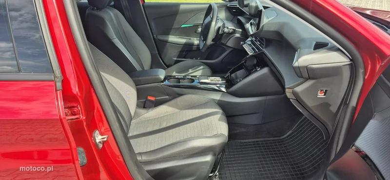 Peugeot 208 21
