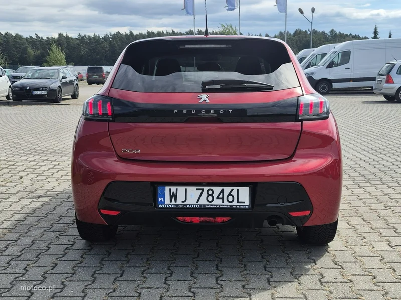 Peugeot 208 6