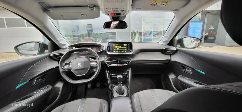 Peugeot 208 11
