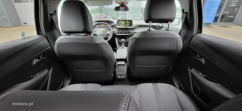 Peugeot 208 12