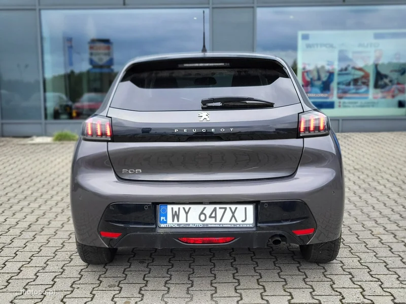 Peugeot 208 6