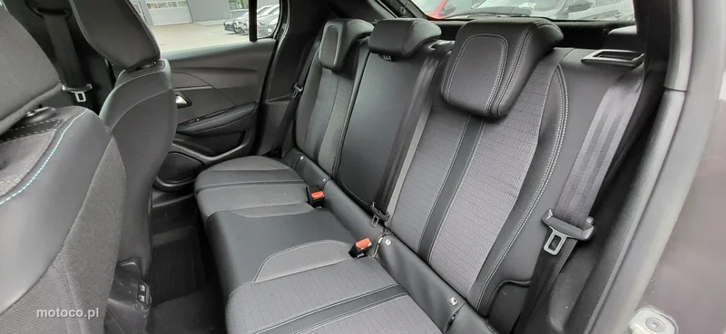 Peugeot 208 12