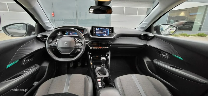 Peugeot 208 13