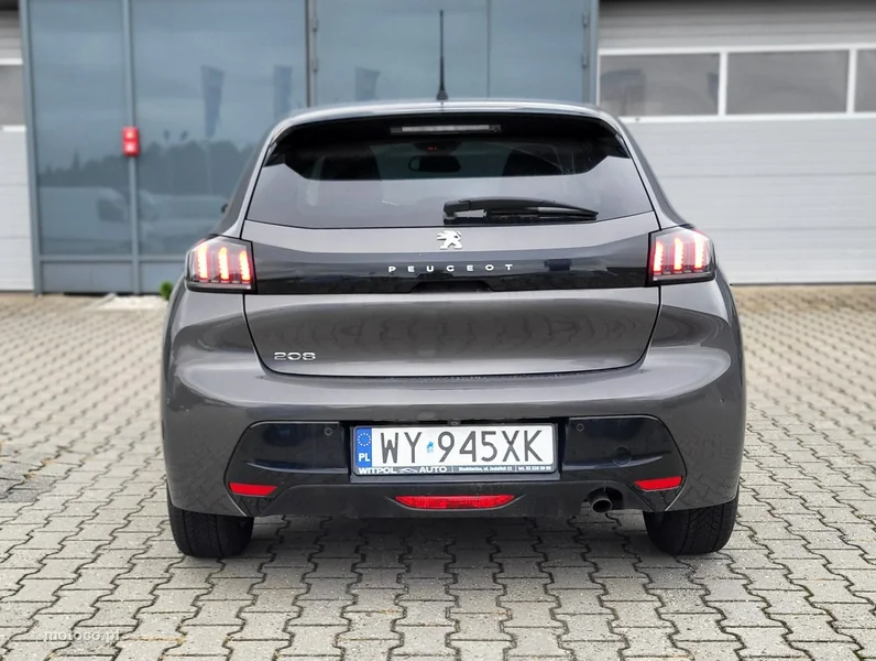 Peugeot 208 6
