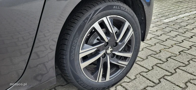 Peugeot 208 10
