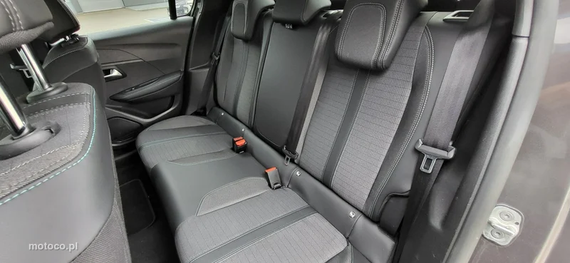 Peugeot 208 13
