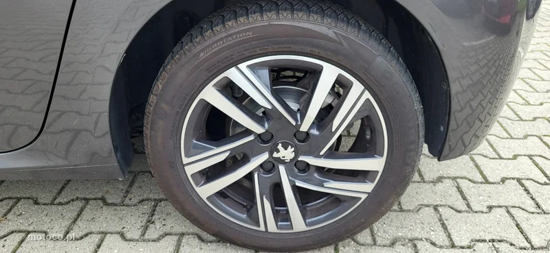 Peugeot 208 16