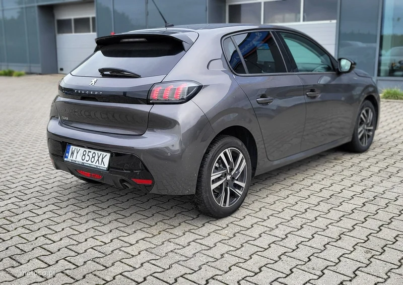 Peugeot 208 5