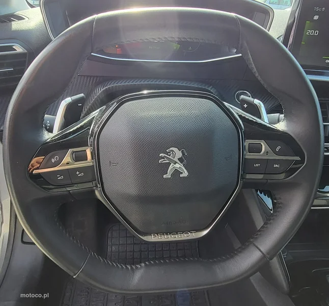 Peugeot 208 15