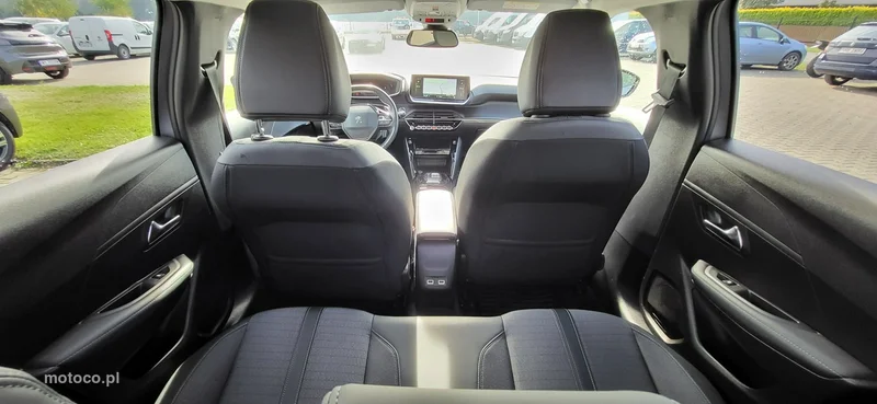 Peugeot 208 24