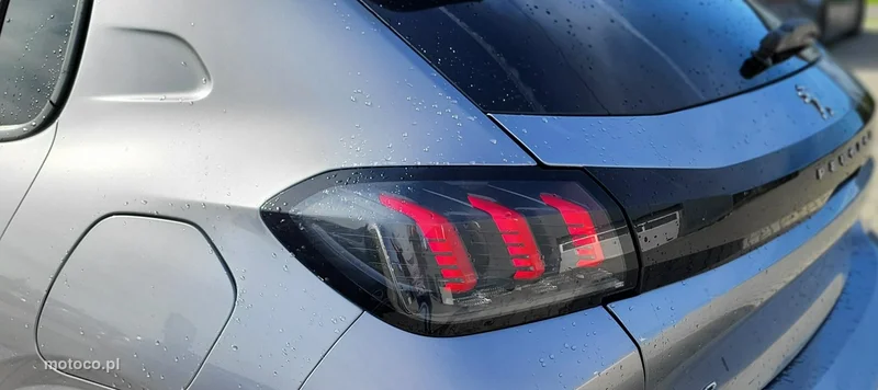 Peugeot 208 31